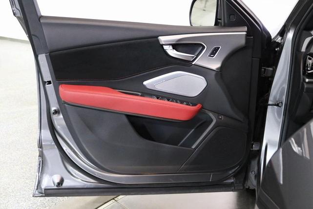 Photo of 2024 Liquid Carbon Metallic Acura RDX