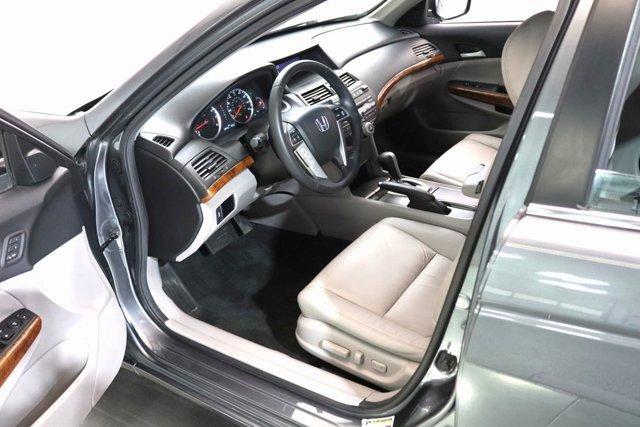 Photo of 2011 Polished Metal Metallic Honda Accord