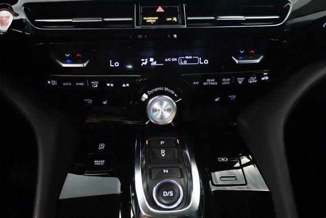 Photo of 2024 Platinum White Pearl Acura MDX