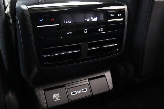 Photo of 2024 Platinum White Pearl Acura MDX