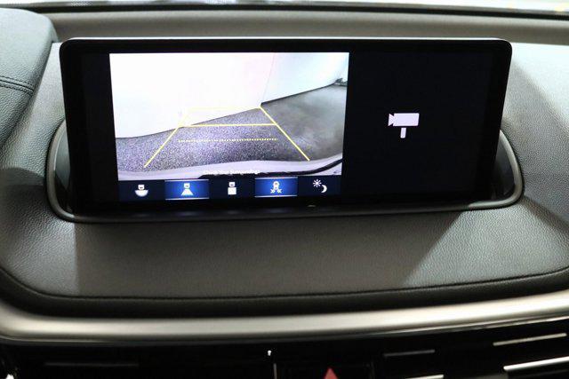 Photo of 2024 Platinum White Pearl Acura MDX