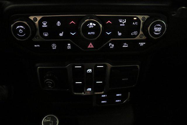 Photo of 2020 Gobi Clearcoat Jeep Gladiator