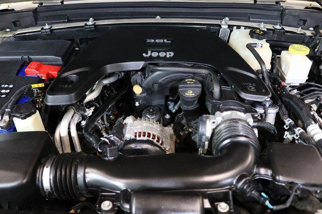 Photo of 2020 Gobi Clearcoat Jeep Gladiator