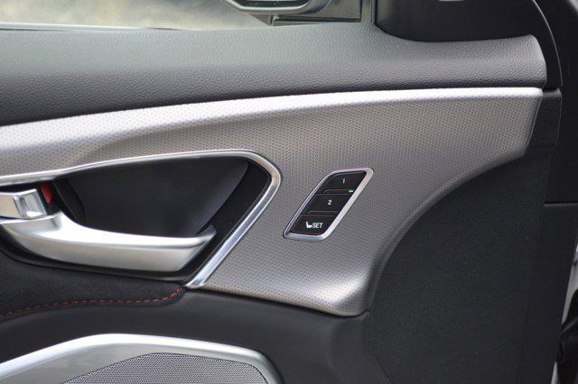 Photo of 2024 Platinum White Pearl Acura RDX