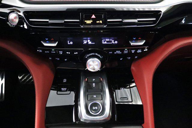 Photo of 2023 Platinum White Pearl Acura MDX