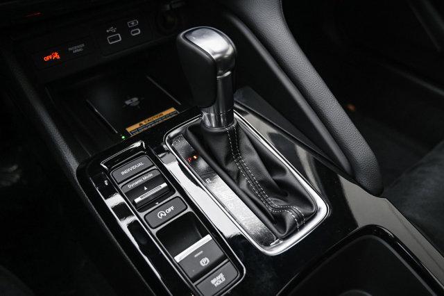 Photo of 2025 Lunar Silver Metallic Acura Integra