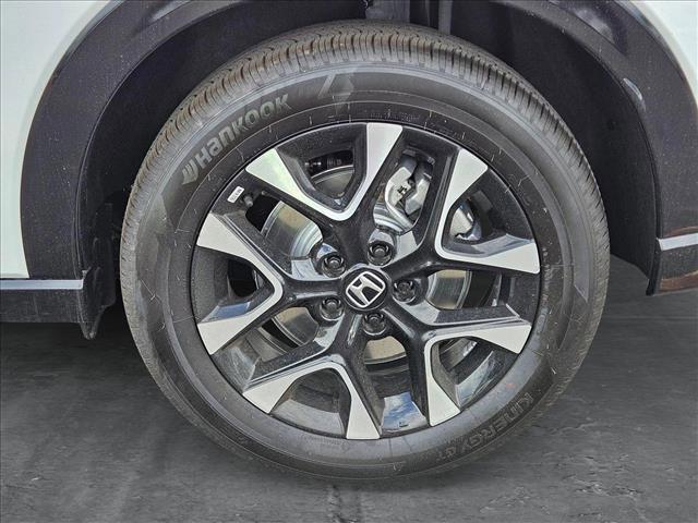 Photo of 2026 Platinum White Pearl Honda HR-V