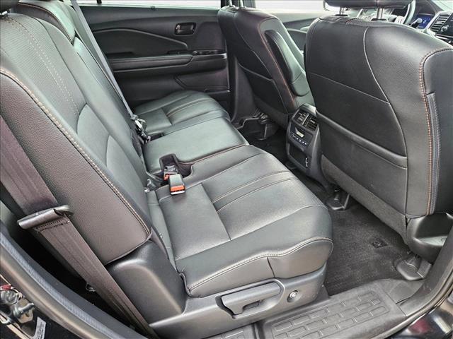 Photo of 2022 Crystal Black Pearl Honda Pilot