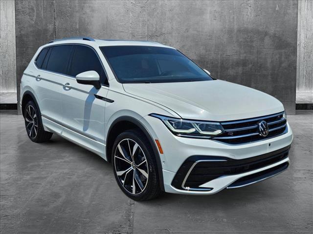Photo of 2024 Opal White Pearl Volkswagen Tiguan