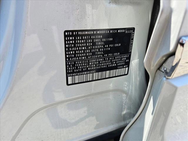 Photo of 2024 Opal White Pearl Volkswagen Tiguan