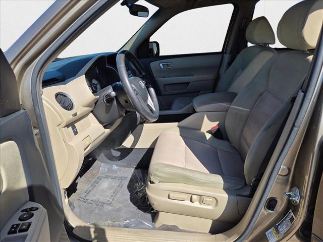 Photo of 2011 Mocha Metallic Honda Pilot