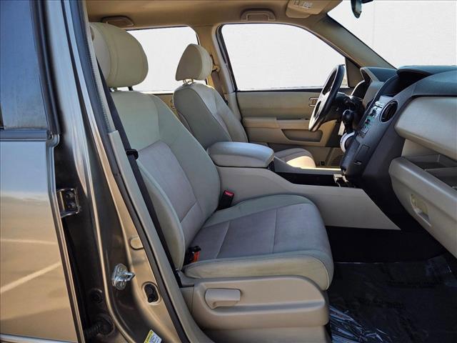 Photo of 2011 Mocha Metallic Honda Pilot