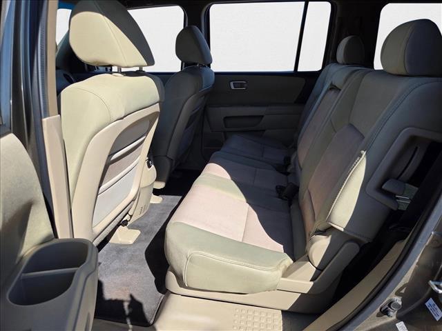 Photo of 2011 Mocha Metallic Honda Pilot