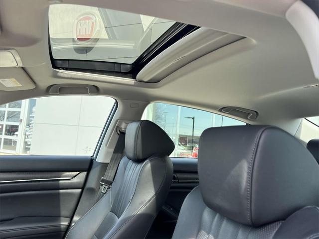 Photo of 2020 Lunar Silver Metallic Honda Accord