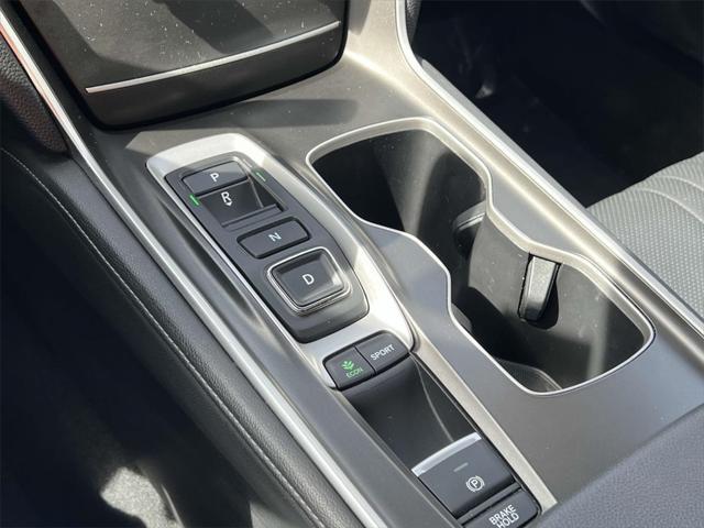 Photo of 2020 Lunar Silver Metallic Honda Accord