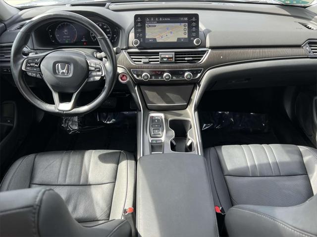 Photo of 2020 Lunar Silver Metallic Honda Accord