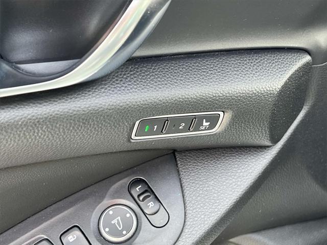 Photo of 2020 Lunar Silver Metallic Honda Accord