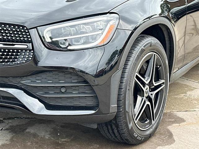 Photo of 2020 Black Mercedes-Benz GLC 300