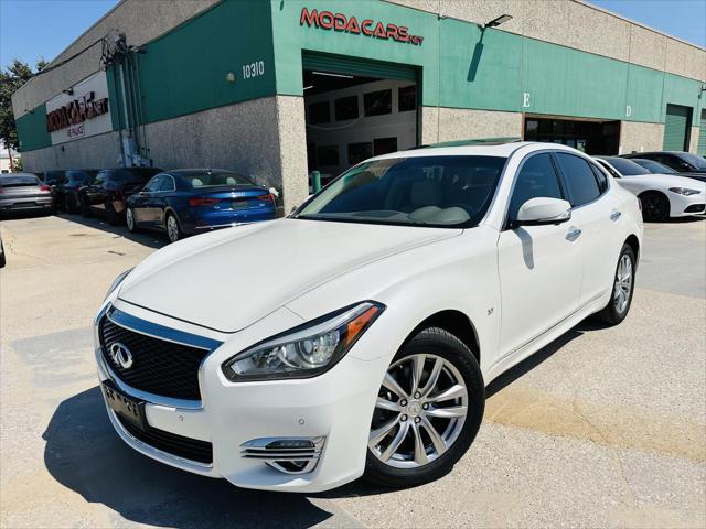 2017 Infiniti Q70