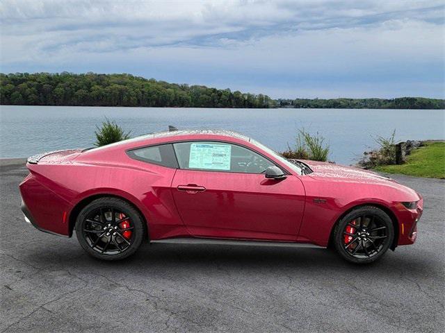 Photo of 2025 Molten Magenta Metallic Tri-coat Ford Mustang