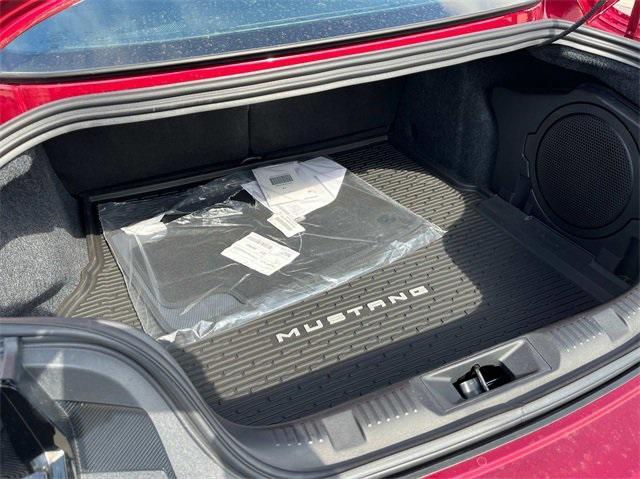 Photo of 2025 Molten Magenta Metallic Tri-coat Ford Mustang