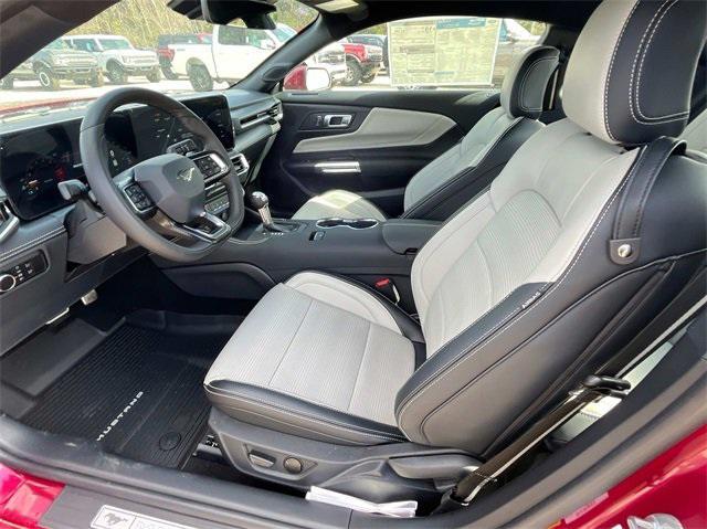 Photo of 2025 Molten Magenta Metallic Tri-coat Ford Mustang