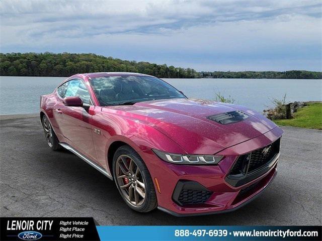 Photo of 2025 Molten Magenta Metallic Tri-coat Ford Mustang