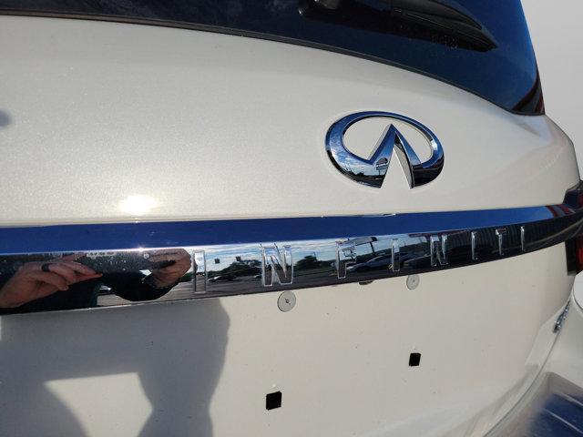Photo of 2023 Moonstone White INFINITI QX80