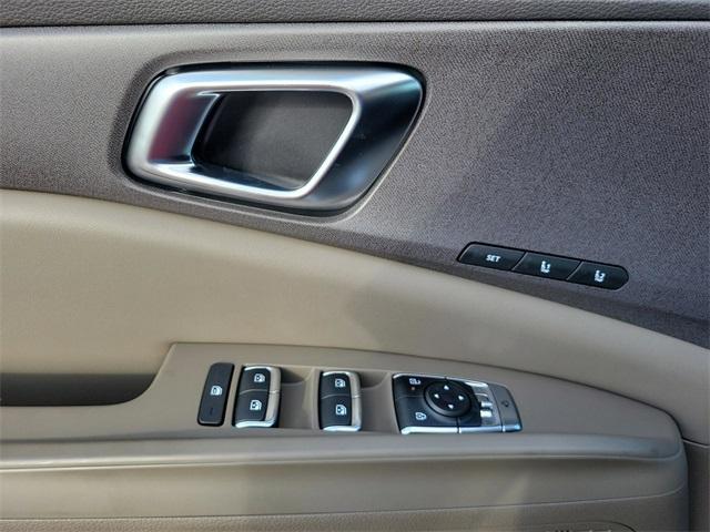 Photo of 2026 Deep Chroma Blue Kia Carnival Hybrid