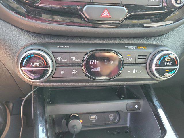Photo of 2023 Snow White Pearl Kia Soul