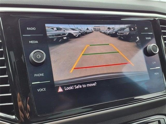Photo of 2022 Platinum Gray Metallic Volkswagen Atlas Cross Sport
