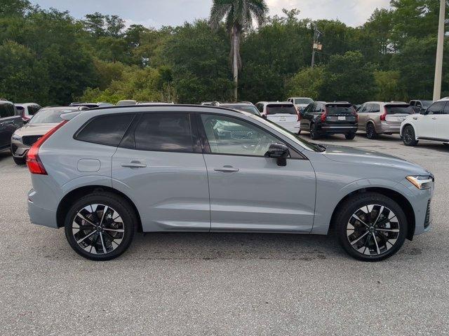 Photo of 2026 Metallic Volvo XC60
