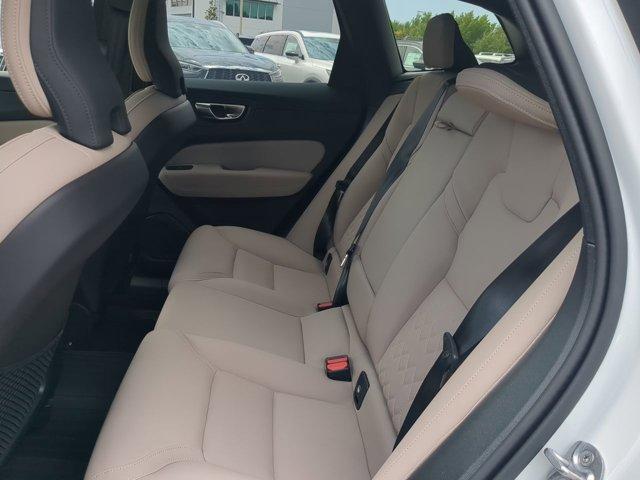 Photo of 2026 Crystal White Metallic Volvo XC60