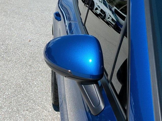 Photo of 2020 Sapphire Blue Metallic Porsche Macan