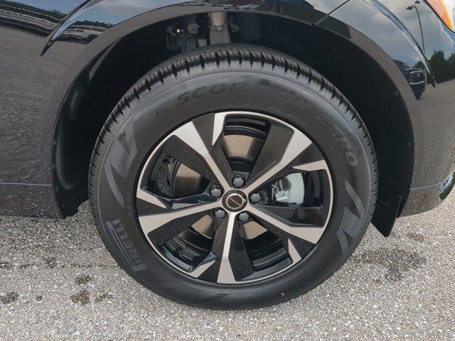 Photo of 2026 Onyx Black Metallic Volvo XC60