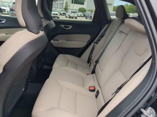 Photo of 2026 Onyx Black Metallic Volvo XC60