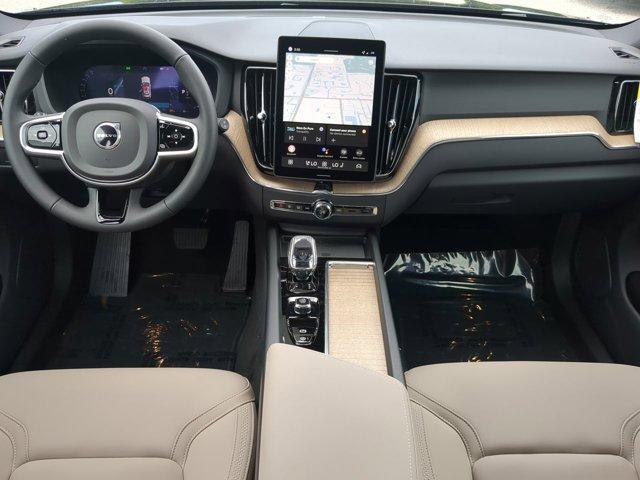 Photo of 2026 Onyx Black Metallic Volvo XC60
