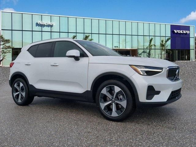 2025 Volvo XC40