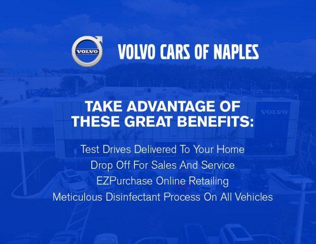 Photo of 2026 Denim Blue Volvo XC40