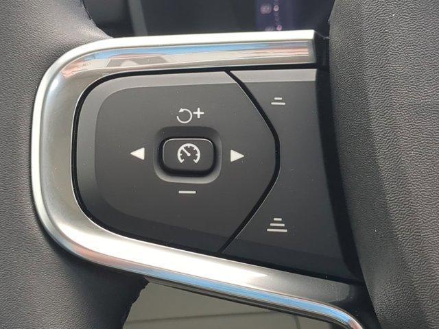 Photo of 2026 Denim Blue Volvo XC40