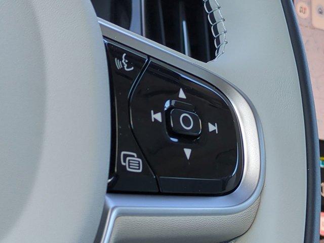 Photo of 2026 Metallic Volvo XC60