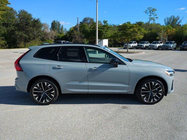 Photo of 2026 Metallic Volvo XC60