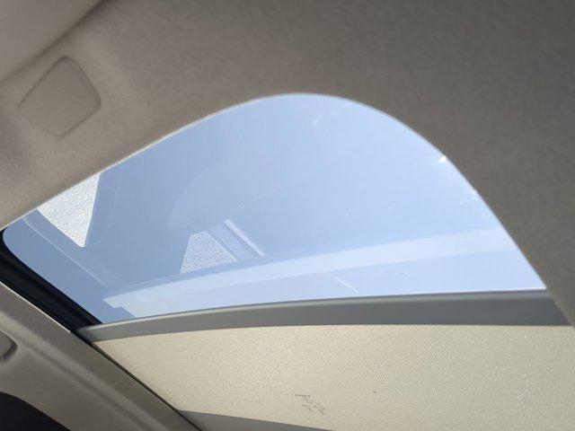 Photo of 2025 Metallic Volvo XC40