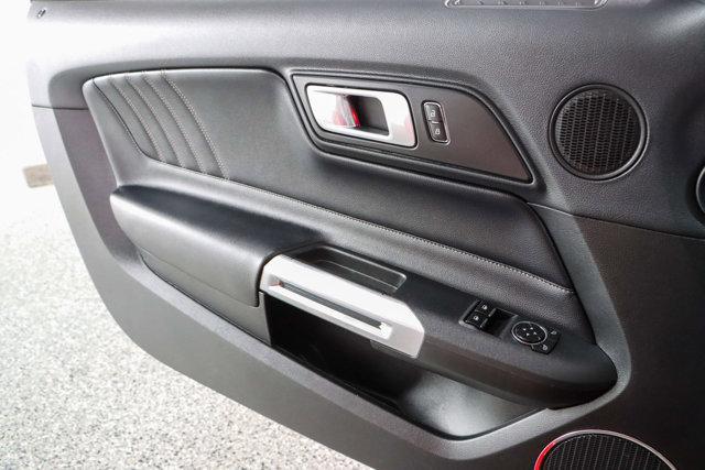 Photo of 2020 Red Ford Mustang