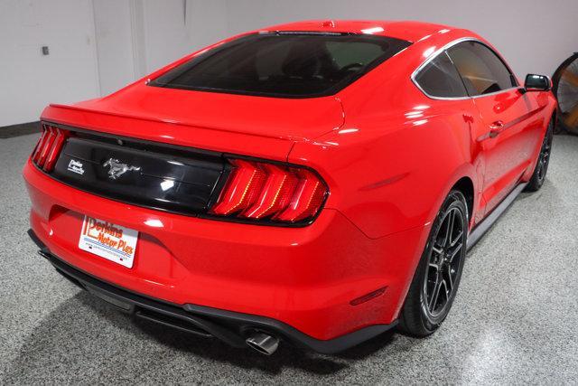 Photo of 2020 Red Ford Mustang