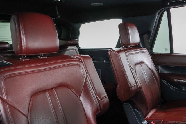 Photo of 2022 Agate Black Metallic Ford Expedition