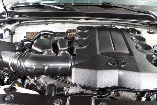 Photo of 2021 Super White Toyota 4Runner