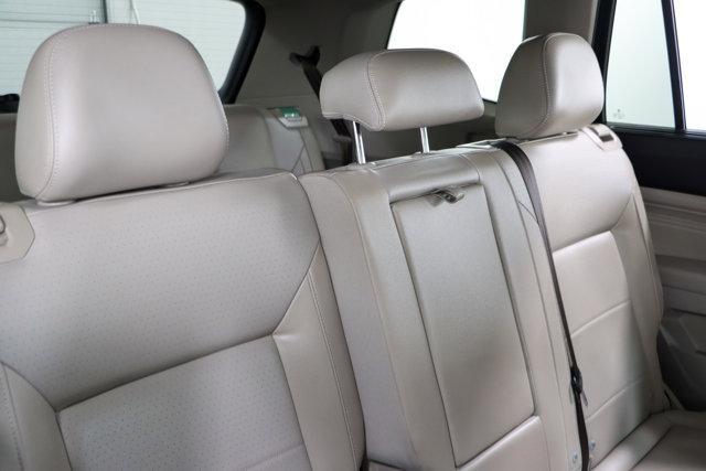 Photo of 2021 Deep Black Pearl Volkswagen Atlas