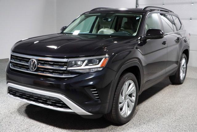 Photo of 2021 Deep Black Pearl Volkswagen Atlas