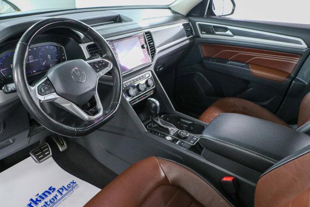 Photo of 2021 Deep Black Pearl Volkswagen Atlas